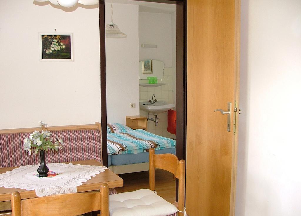 Pension Weiss Drobollach am Faakersee Δωμάτιο φωτογραφία